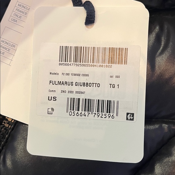 MONCLER Fulmarus Giubbotto Black Down Coat - Picture 16 of 16